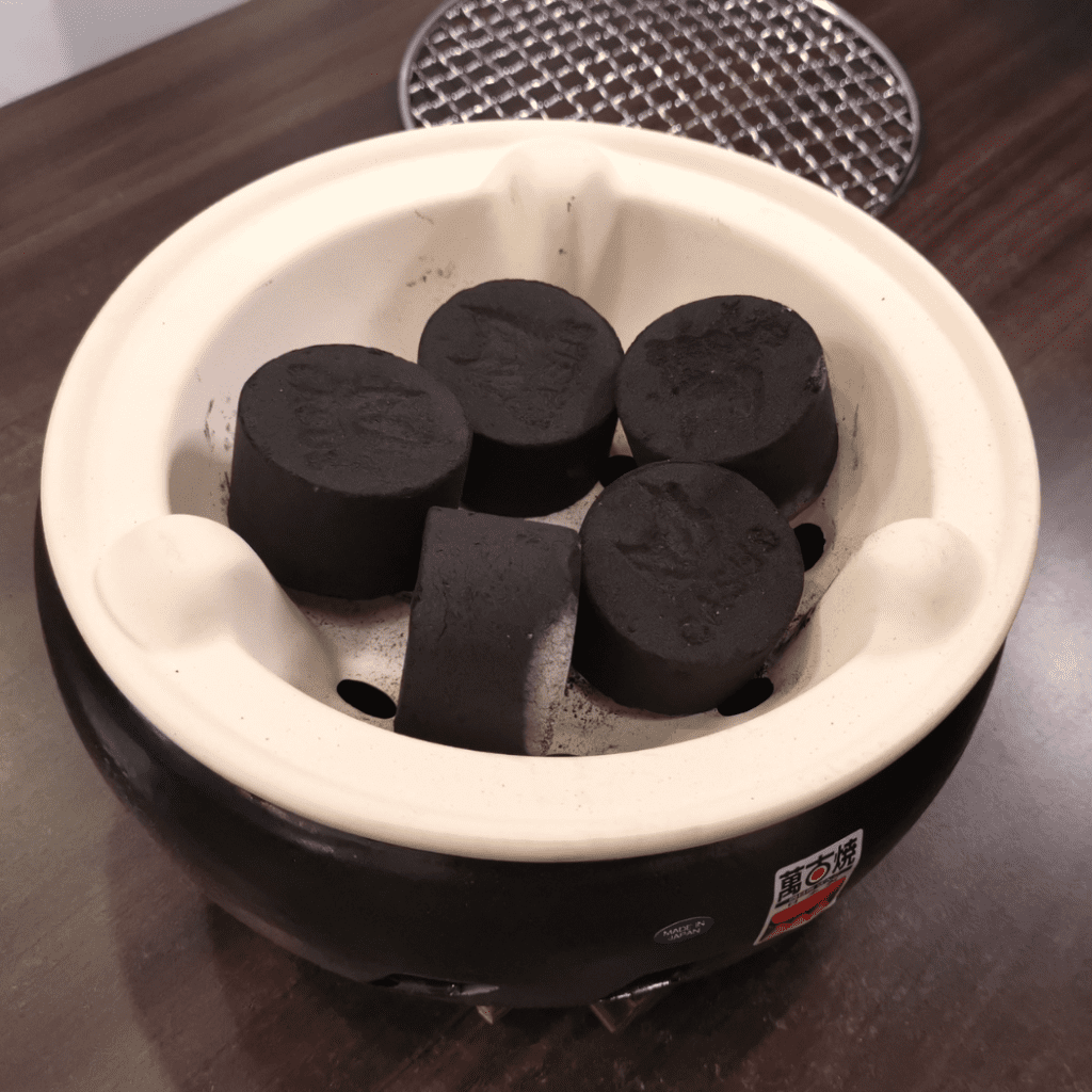 家中燒烤新體驗：CasusGrill速燃竹炭結合日本萬古燒伊勢炭燒水爐！